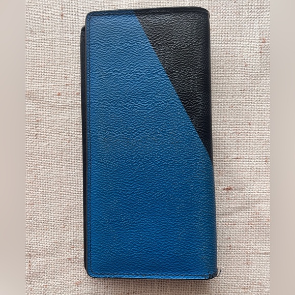 Gorgeous 2017 Louis Vuitton America’s Cup Wallet - Picture 4 of 9